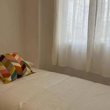 Terraza 120 M2 Y Paellero - Metro & Aeropuerto Дом отдыха Манисес